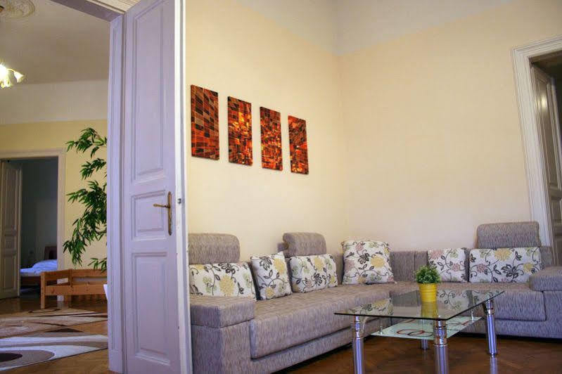 Hostel Walking Bed Budapest Downtown Zewnętrze zdjęcie